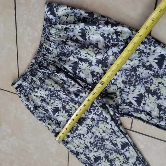 Lululemon Jet Crop Slim Luxtreme joggers size 6 - Picture 9 of 12